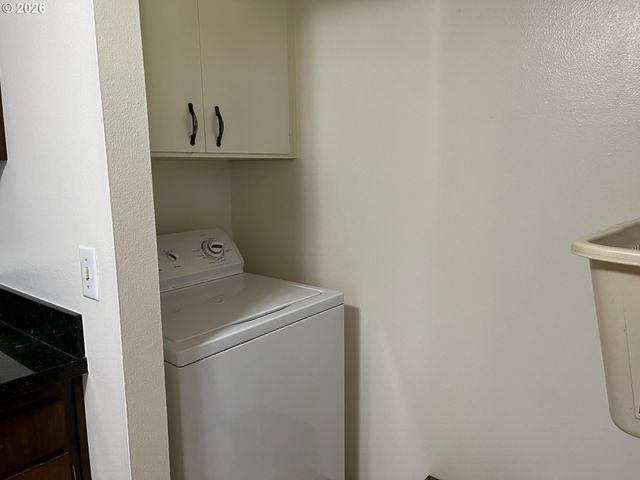 315 HERITAGE Ave, Eugene, OR 97404