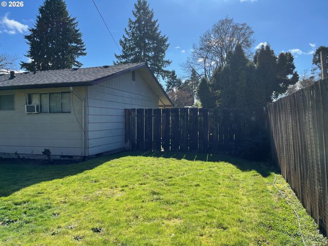 315 HERITAGE Ave, Eugene, OR 97404