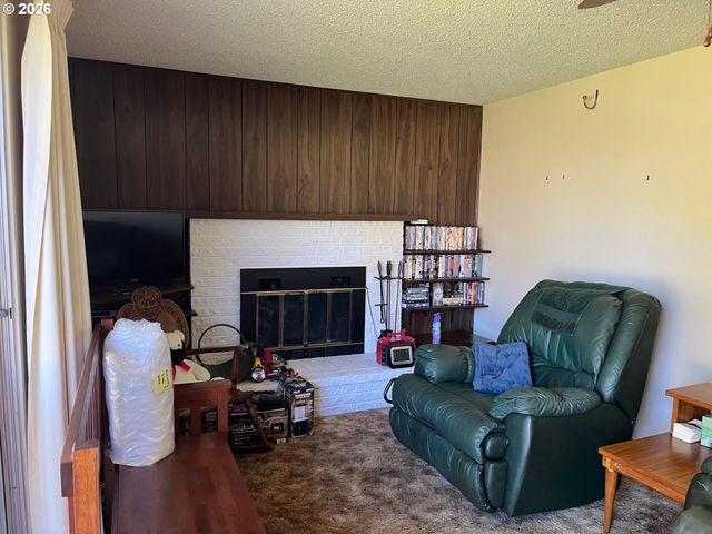 315 HERITAGE Ave, Eugene, OR 97404