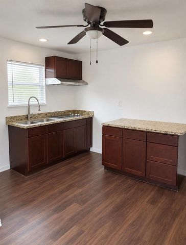 3118 Memel Street B, Houston, TX 77026
