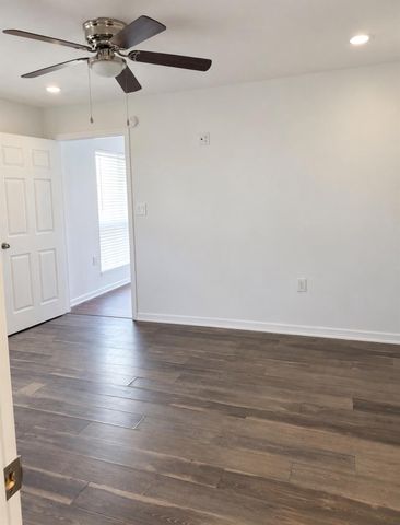 3118 Memel Street B, Houston, TX 77026