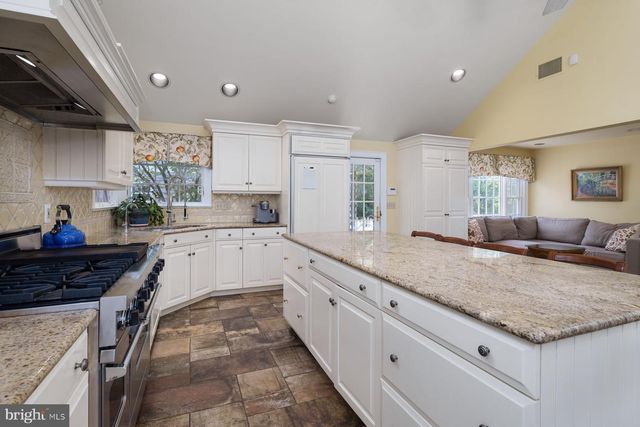 821 PRETTY BROOK RD, Princeton, NJ 08540