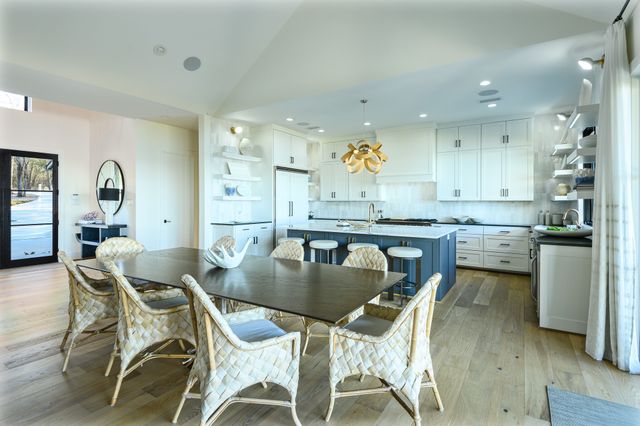 211 Deer Valley, Mabank, TX 75147