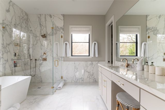 211 Deer Valley, Mabank, TX 75147