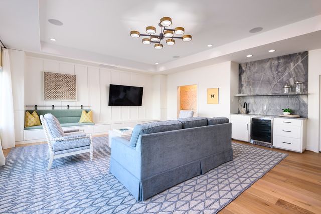 211 Deer Valley, Mabank, TX 75147