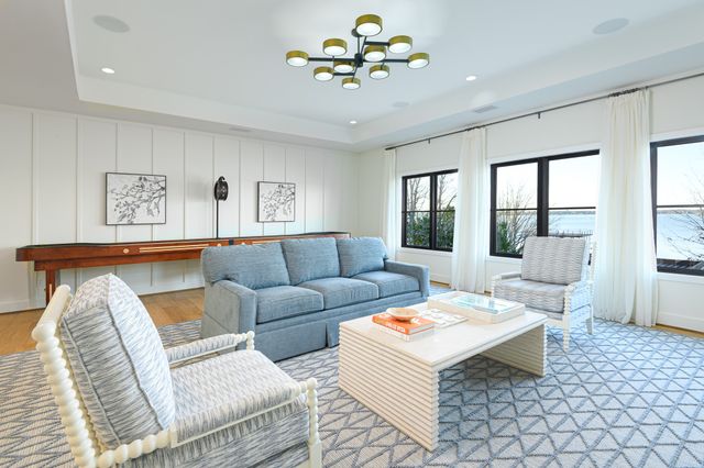 211 Deer Valley, Mabank, TX 75147