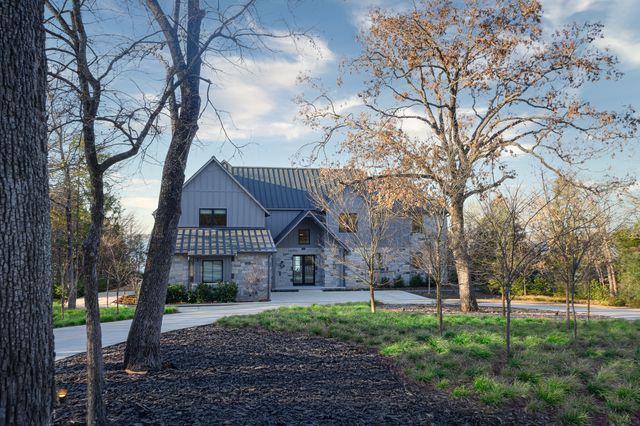 211 Deer Valley, Mabank, TX 75147