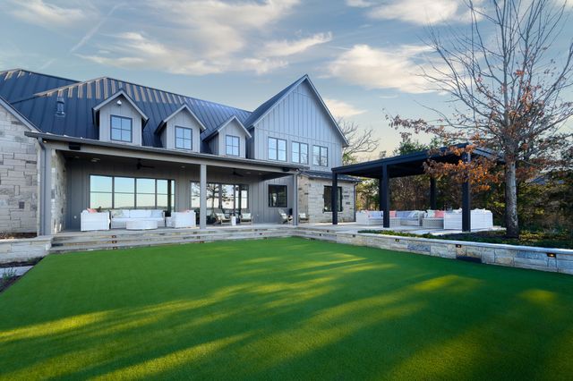 211 Deer Valley, Mabank, TX 75147