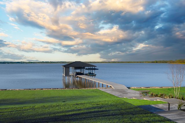 211 Deer Valley, Mabank, TX 75147