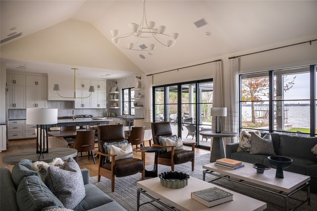 211 Deer Valley, Mabank, TX 75147