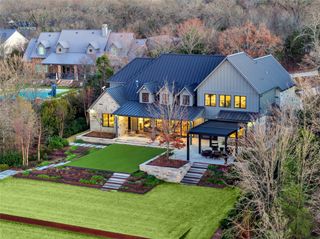 211 Deer Valley, Mabank, TX 75147