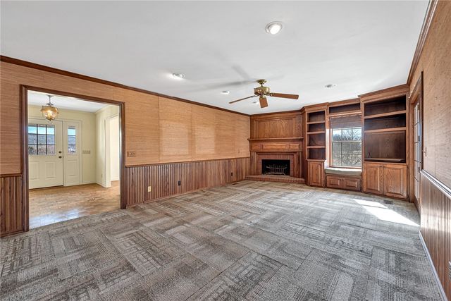 819 Center Street, Elkins, AR 72727