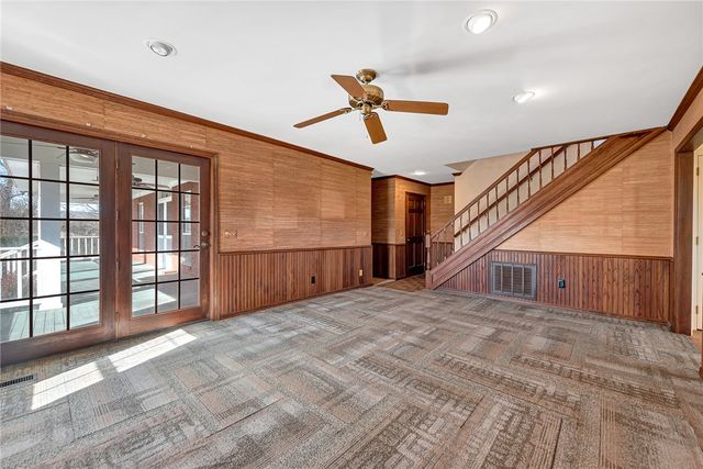 819 Center Street, Elkins, AR 72727