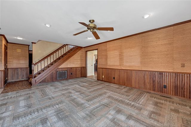 819 Center Street, Elkins, AR 72727