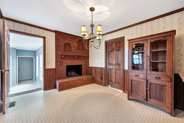 819 Center Street, Elkins, AR 72727