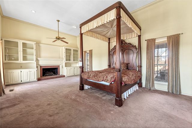 819 Center Street, Elkins, AR 72727