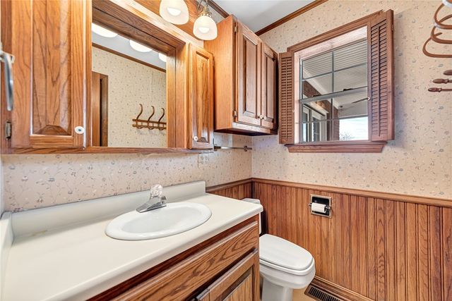 819 Center Street, Elkins, AR 72727