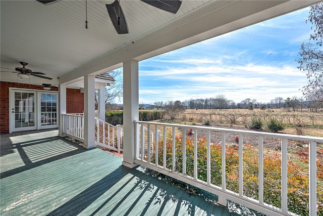 819 Center Street, Elkins, AR 72727