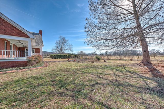 819 Center Street, Elkins, AR 72727