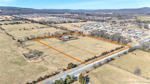 819 Center Street, Elkins, AR 72727