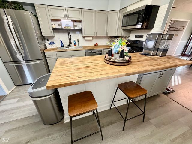 405 Greenacres Drive, Crawfordsville, IN 47933