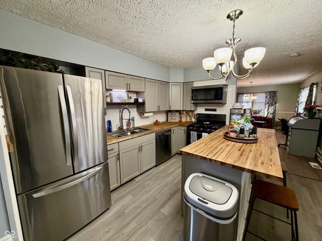 405 Greenacres Drive, Crawfordsville, IN 47933