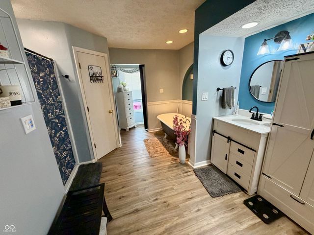 405 Greenacres Drive, Crawfordsville, IN 47933