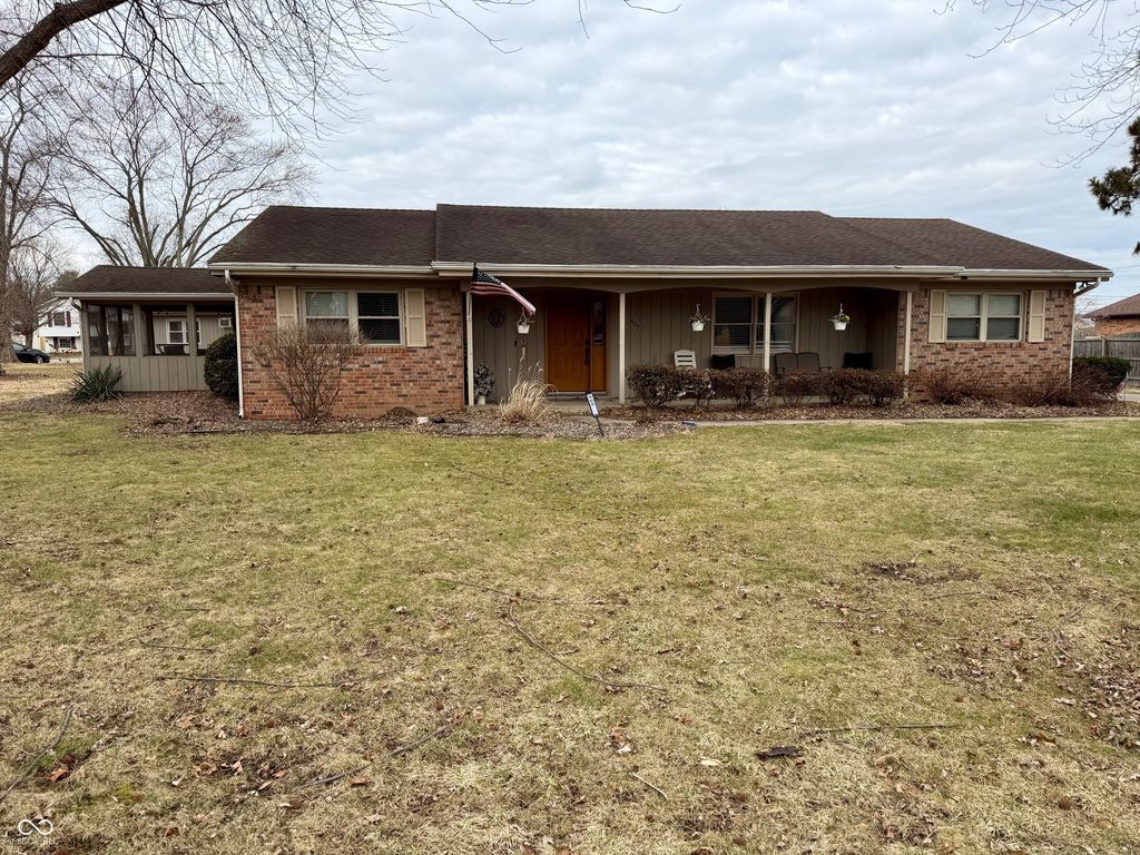 405 Greenacres Drive, Crawfordsville, IN 47933