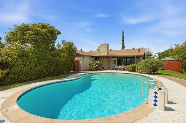 3128 Barton Road, Carrollton, TX 75007