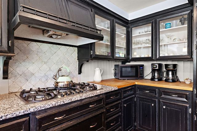 2305 Warner Drive, Holland, MI 49424