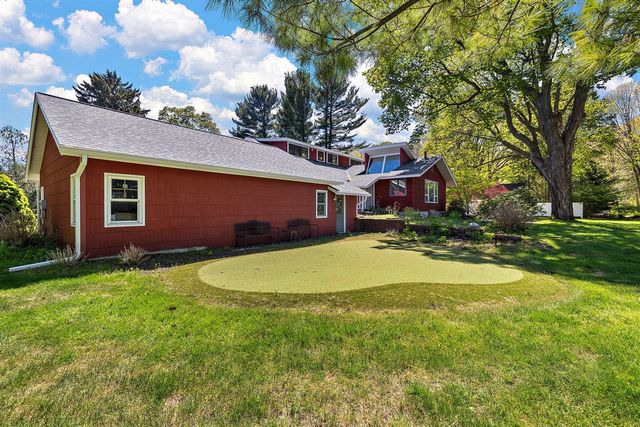 2305 Warner Drive, Holland, MI 49424