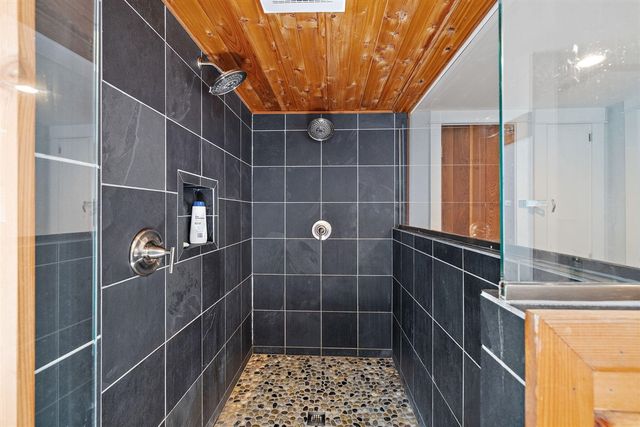 2305 Warner Drive, Holland, MI 49424