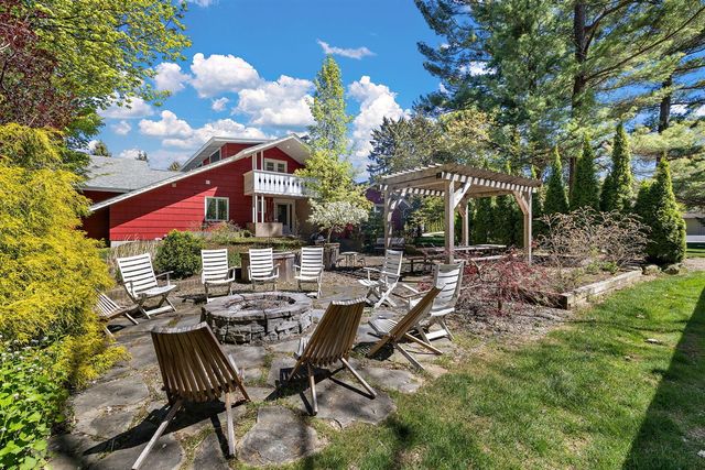 2305 Warner Drive, Holland, MI 49424