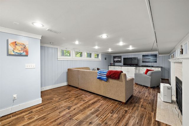 2305 Warner Drive, Holland, MI 49424