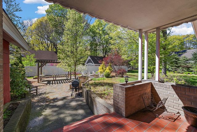 2305 Warner Drive, Holland, MI 49424