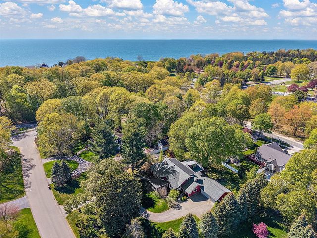 2305 Warner Drive, Holland, MI 49424