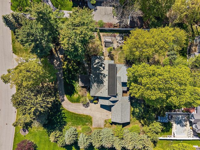 2305 Warner Drive, Holland, MI 49424