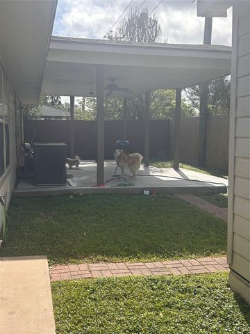 7811 Fall Glen Drive, Houston, TX 77040