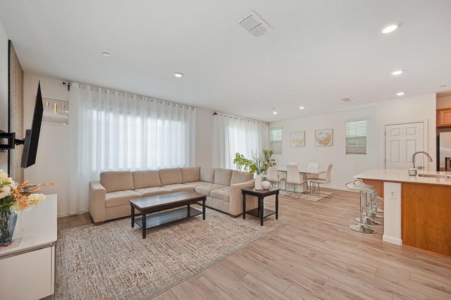 4574 Spring Harvest Dr, Folsom, CA 95630