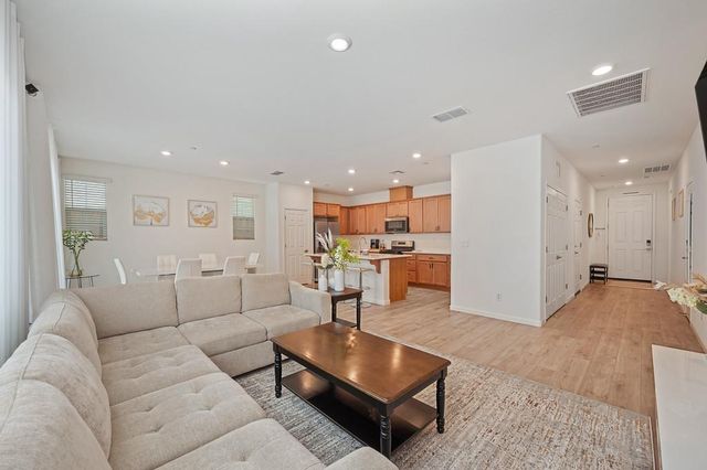 4574 Spring Harvest Dr, Folsom, CA 95630