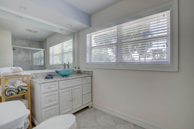 1920 Waters Edge, Pompano Beach, FL 33062