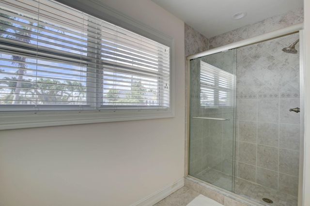 1920 Waters Edge, Pompano Beach, FL 33062