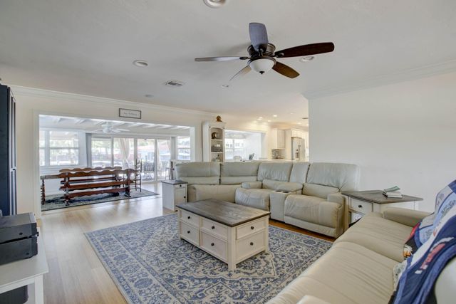 1920 Waters Edge, Pompano Beach, FL 33062