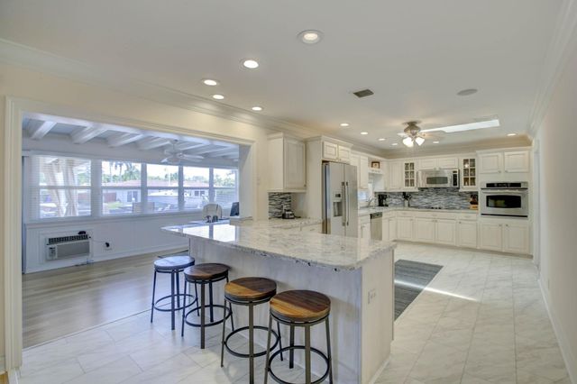 1920 Waters Edge, Pompano Beach, FL 33062