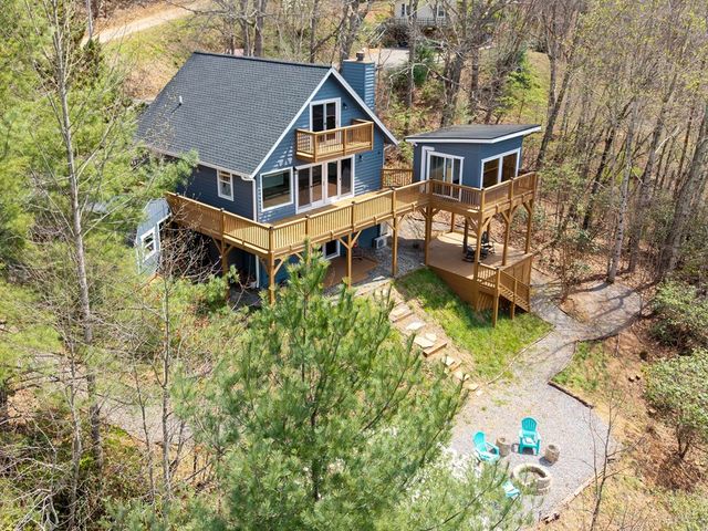 312 Penland Indian Trail, Hayesville, NC 28904