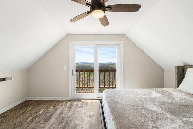 312 Penland Indian Trail, Hayesville, NC 28904