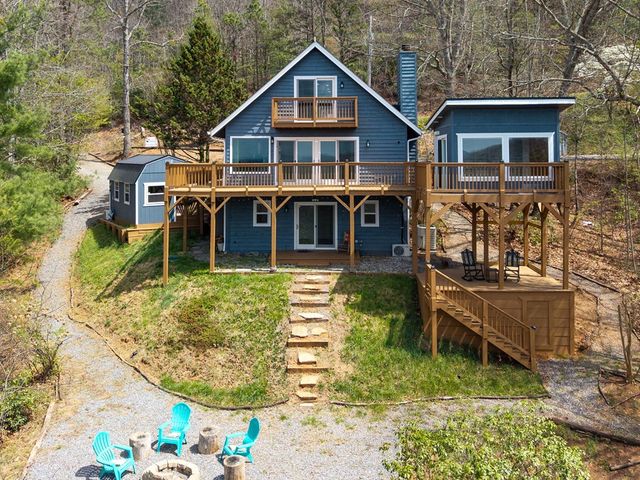 312 Penland Indian Trail, Hayesville, NC 28904