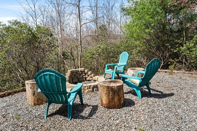 312 Penland Indian Trail, Hayesville, NC 28904