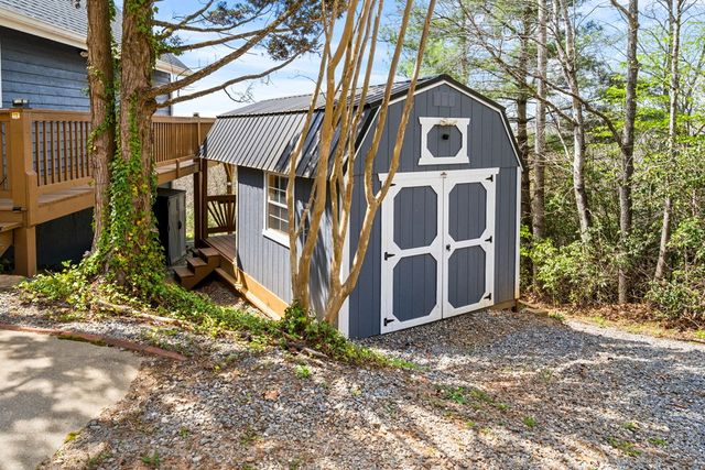 312 Penland Indian Trail, Hayesville, NC 28904