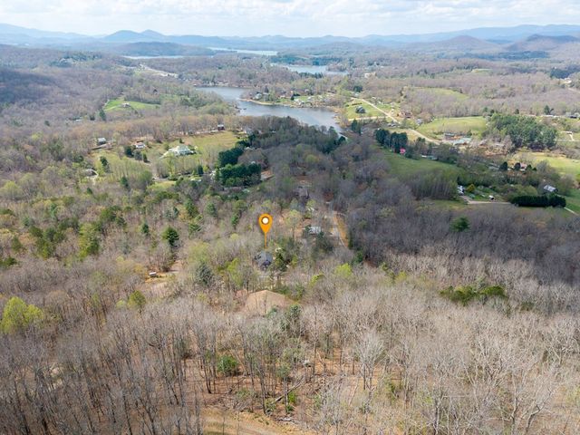 312 Penland Indian Trail, Hayesville, NC 28904